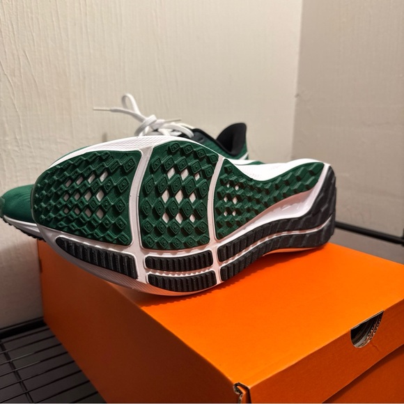 BRAND NEW in box Nike Air Zoom Pegasus 39 Oregon Track Club Men’s shoes Size 11 - Picture 6 of 6